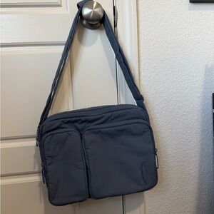 Thacker Kacy Crossbosy